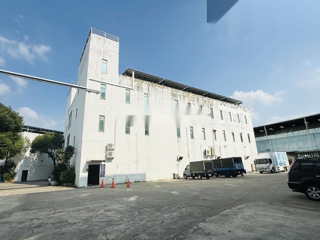 丁建｜國道四號旁廠房